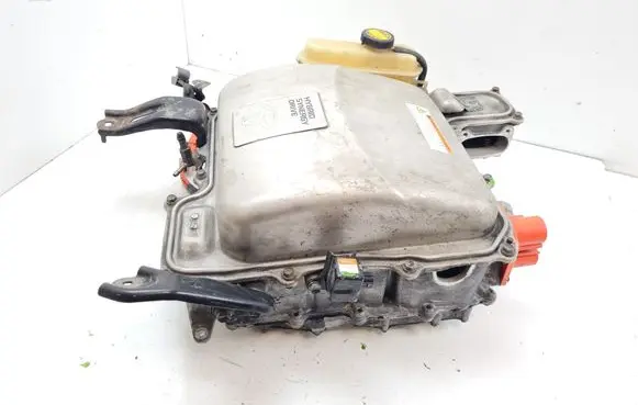 Toyota Prius (XW20) Voltage converter inverter G920047121 G927047040