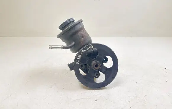 Toyota Yaris Power steering pump
