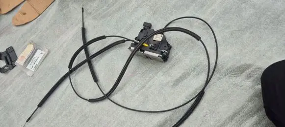 Peugeot Boxer Sliding door lock 1347523080