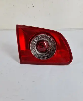 Tailgate rear/tail lights