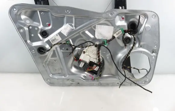 Volkswagen Tiguan Front door window regulator with motor 5N1837729E 5K0959793A 5N0959701E