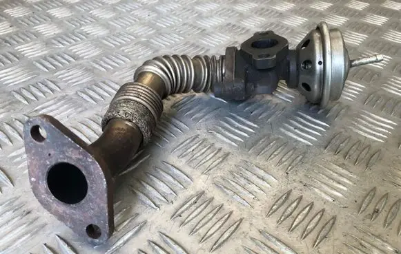 Volkswagen Sharan EGR valve 028131501E