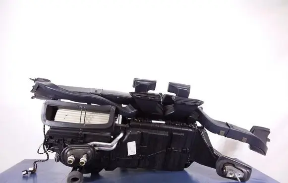 Cadillac CTS Interior heater climate box assembly 23406717