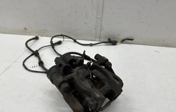Mini Cooper Countryman F60 Rear brake caliper 6885542