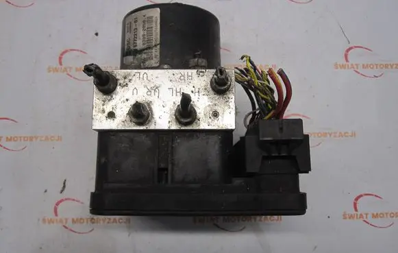 BMW 1 E81 E87 ABS Pump 6772213