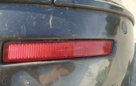 Rear tail light reflector