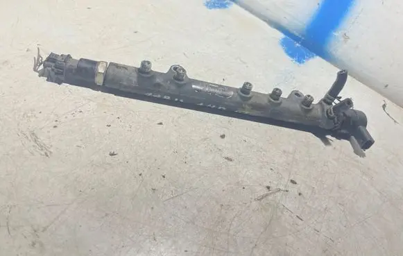 Toyota Yaris Fuel main line pipe 0445214032