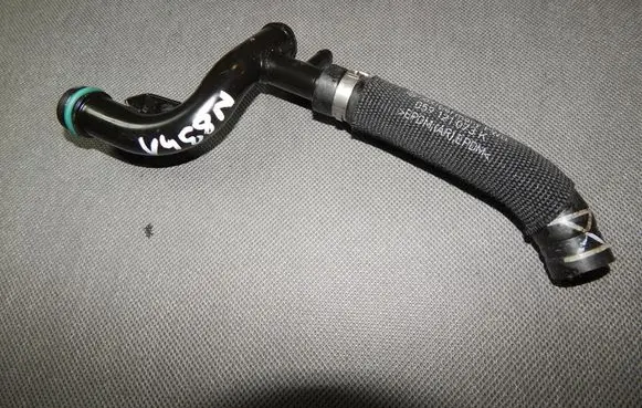 Audi A4 S4 B8 8K Engine coolant pipe/hose 059121073K