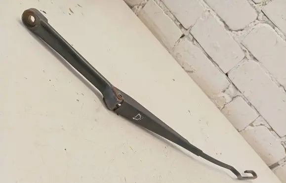 Volkswagen Transporter - Caravelle T4 Front wiper blade arm 701955409A