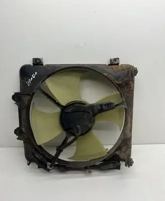 Honda HR-V Radiator cooling fan shroud 