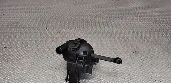 Volkswagen Tiguan Valve vacuum 1019886