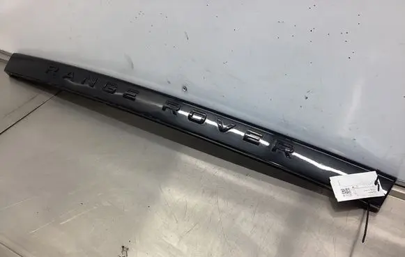 Land Rover Range Rover Sport L320 Tailgate trim PEPDMTD12