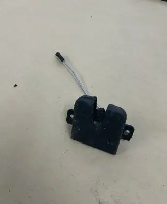 Volkswagen Transporter - Caravelle T6 Tailgate lock latch 7e0827505
