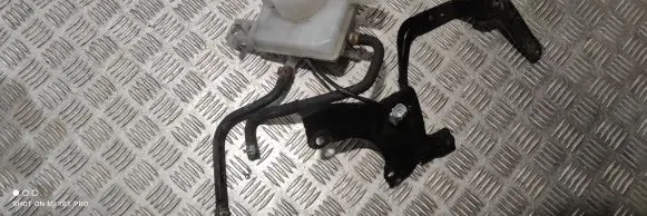 Brake fluid reservoir