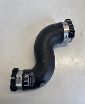 Mercedes-Benz Sprinter W907 W910 Intercooler hose/pipe A9075282300