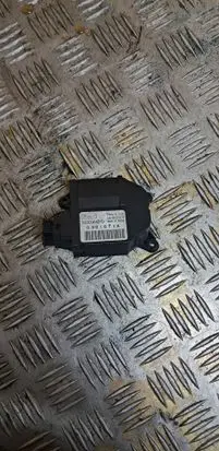 Nissan Note (E11) Air flap motor/actuator N100464D 1000012010 0301071A