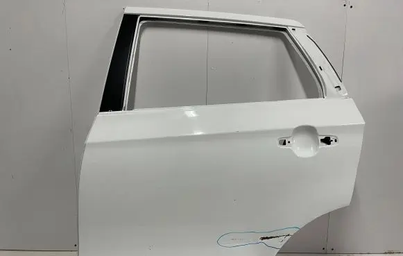 Suzuki SX4 S-Cross Rear door
