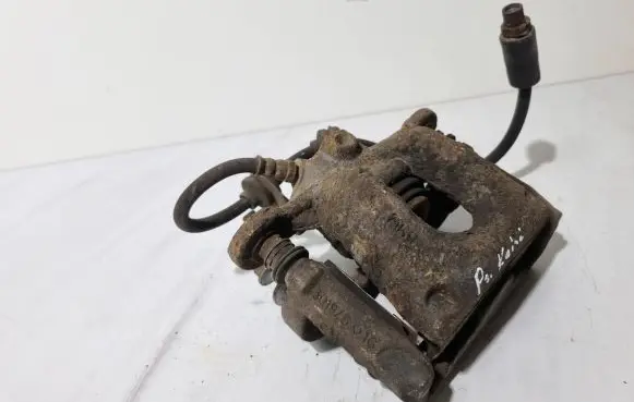 BMW 1 E81 E87 Front brake caliper 3019B116