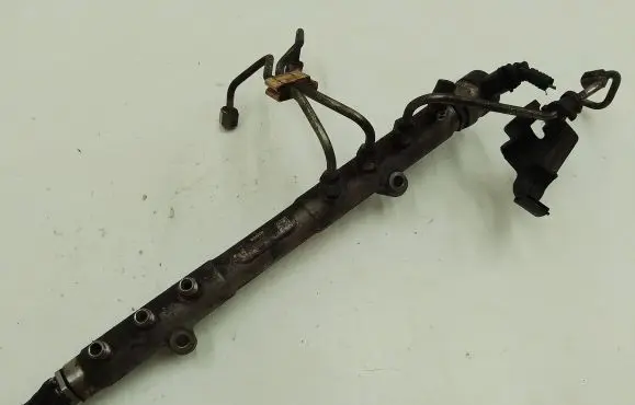 Volvo V70 Fuel main line pipe 31259011