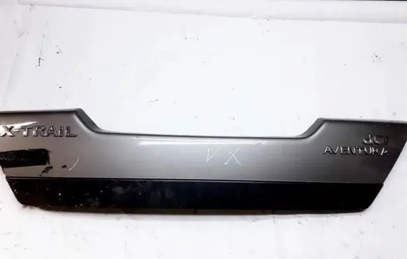 Nissan X-Trail T31 Trunk door license plate light bar 90901jg00a 90901jg10a