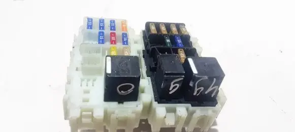 Volvo XC60 Fuse box set K067B