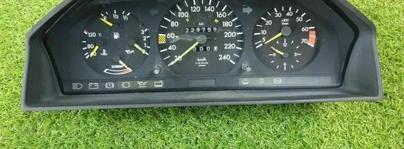 Mercedes-Benz E W124 Speedometer (instrument cluster) 1245400948