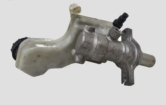 Volvo V40 Master brake cylinder 31329330