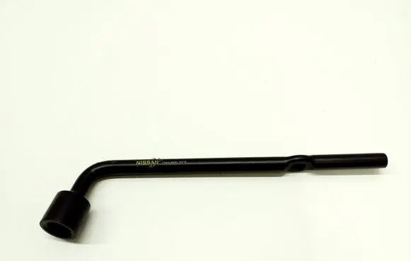 Nissan Qashqai Wheel nut wrench 