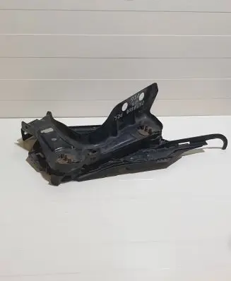 Skoda Octavia Mk2 (1Z) Headlight/headlamp mounting bracket 1Z0941339