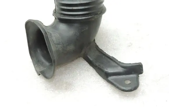 Toyota Corolla E120 E130 Air intake duct part 177510G010