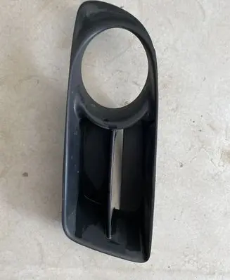 Toyota Corolla E120 E130 Front fog light trim/grill 5212812090
