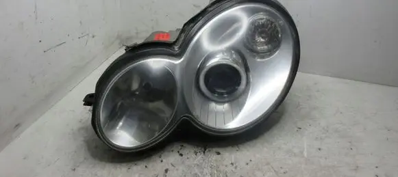 Mercedes-Benz C W203 Headlights/headlamps set 