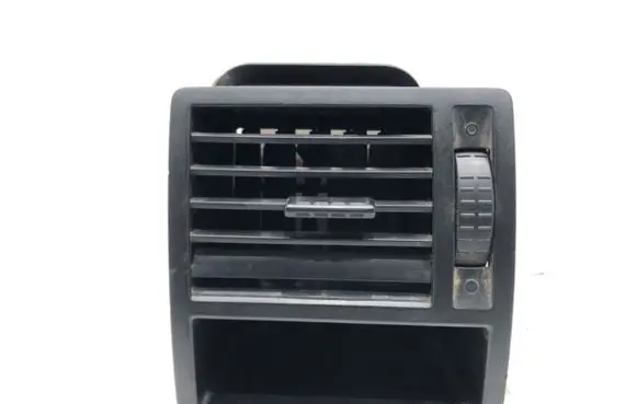 Volkswagen Transporter - Caravelle T5 Dashboard side air vent grill/cover trim 7H1819203A
