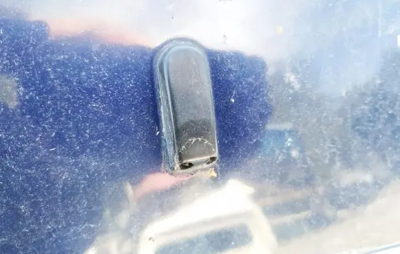 Volkswagen Golf III Windshield washer spray nozzle 