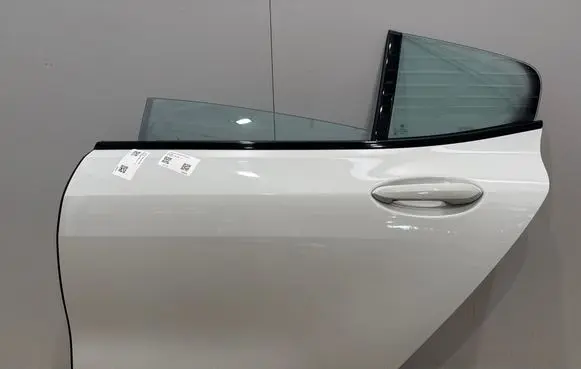 BMW 8 G16 Rear door
