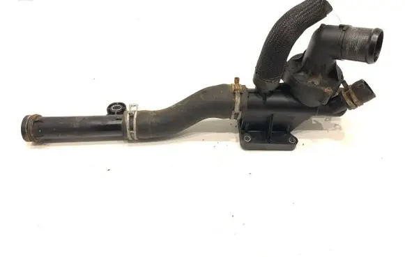 Opel Vivaro Air filter box 110615482R