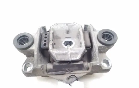 Ford Mondeo Mk III Engine mount bracket 1S717M122