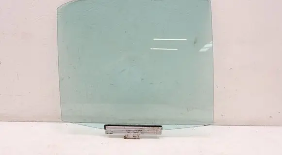 Mercedes-Benz E W124 Front door window/glass (coupe) F3ACMR4