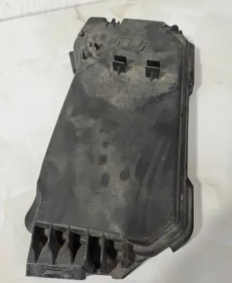 Mercedes-Benz C W204 Fuse box cover A2045400082