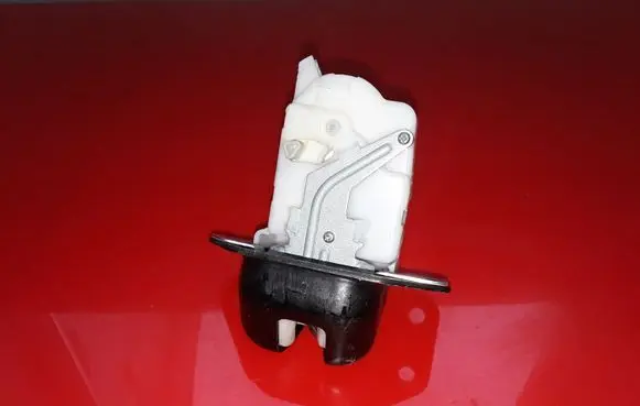 Nissan Leaf I (ZE0) Tailgate/trunk/boot lock/catch/latch NOCODE