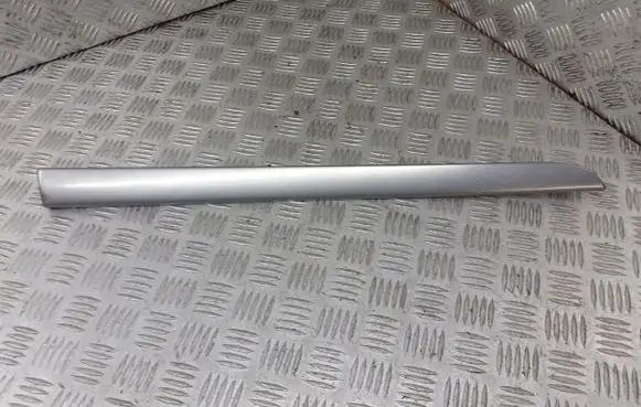 Audi A4 S4 B6 8E 8H Front door handle cover 8E0867419