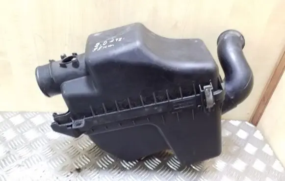 Air filter box