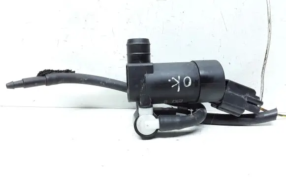 Volvo C30 Windscreen/windshield washer pump 1S7117K624FE