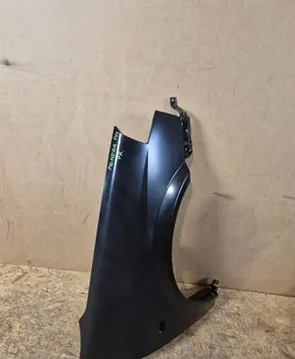 Nissan Primera Fender