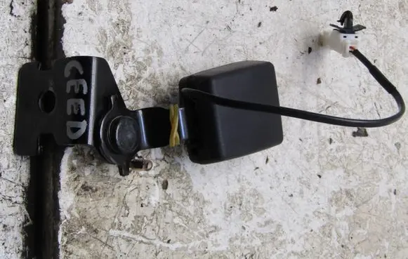 KIA Ceed Rear seatbelt buckle 1111