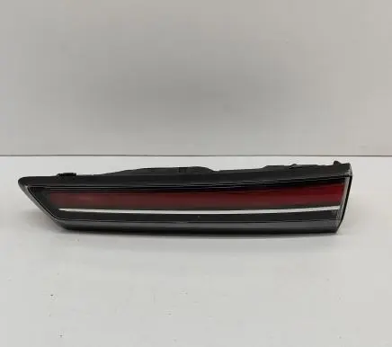 Opel Mokka B Tailgate rear/tail lights 9833944580