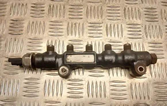 Ford Focus Fuel main line pipe 9654592680