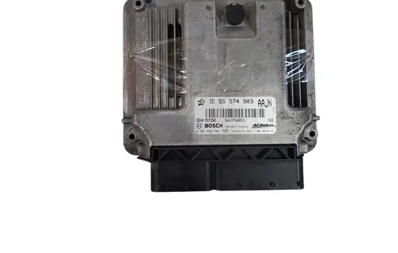Opel Insignia A Engine control unit/module 55574903 55573560