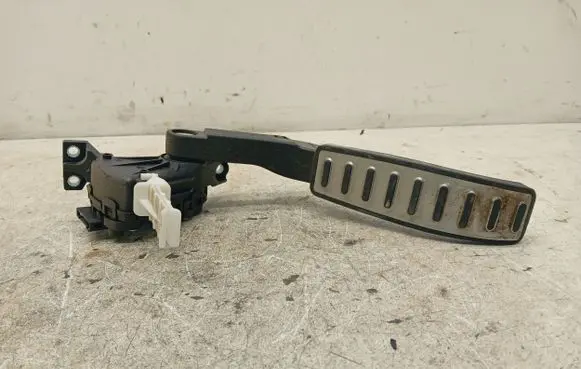 Porsche Cayenne (9PA) Accelerator throttle pedal 7L0723507D
