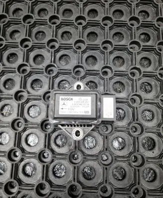 Mercedes-Benz E W211 ESP acceleration yaw rate sensor 0265005267 0035409 A0035420318